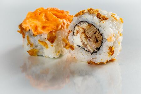 Ролл запеченный Лава с угрём