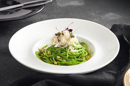 Паста Аль Песто с сыром страчателла