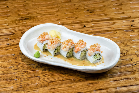 Ролл японское яблоко, лосось кальмар