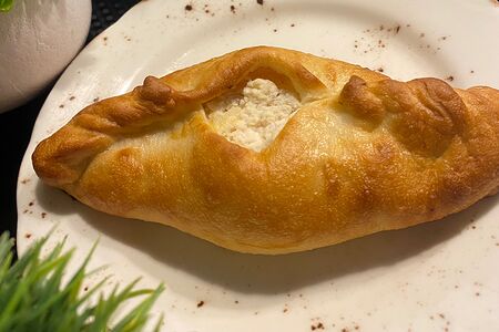 Пирожок с мясом
