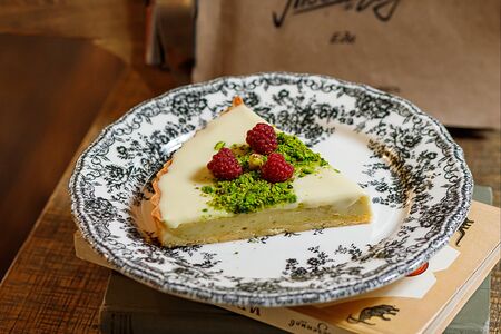 Фисташковый тарт с белым шоколадом