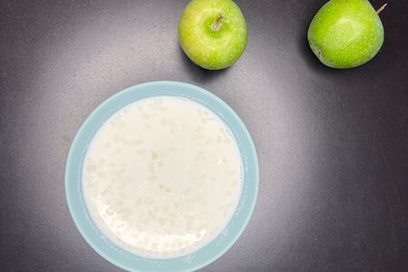 Каша рисовая на молоке с мёдом