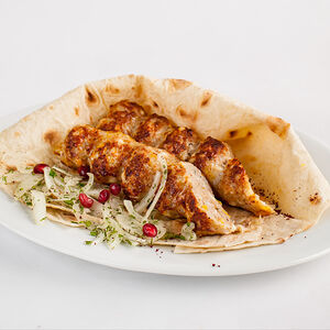 Люля-кебаб с сыром и овощами