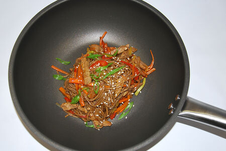 Лапша яичная с курицей