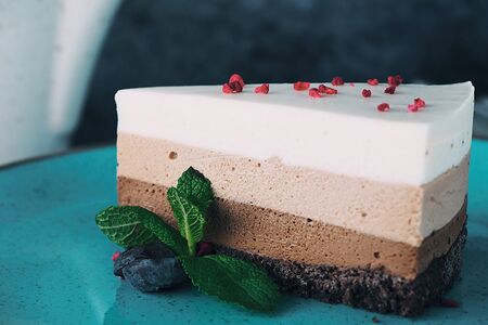 Три шоколада