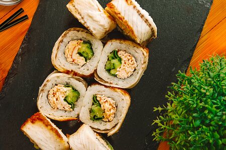 Ролл Унаги краб