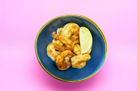 Креветки в остром соусе