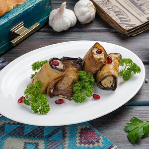 Рулеты из баклажанов с орехами