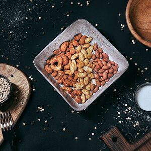 Соленые орехи