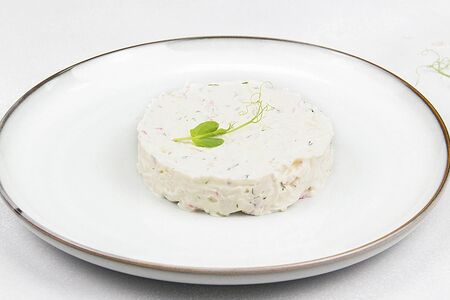 Салат с кальмаром