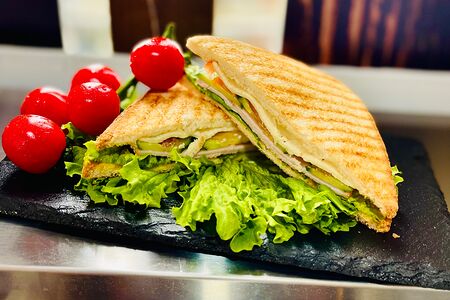 Сэндвич с ветчиной