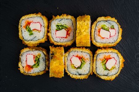 Ролл Харумаки