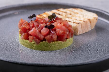 Тартар тунец