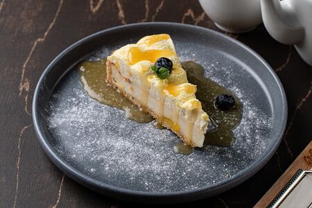 Торт Лимончелло с топпингом