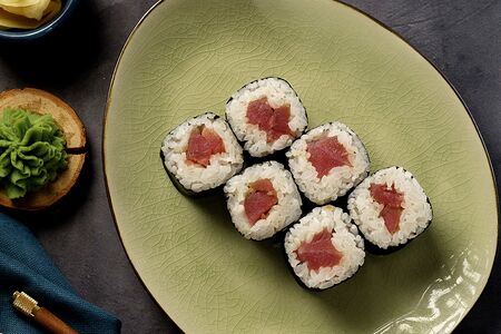 Маки с тунцом