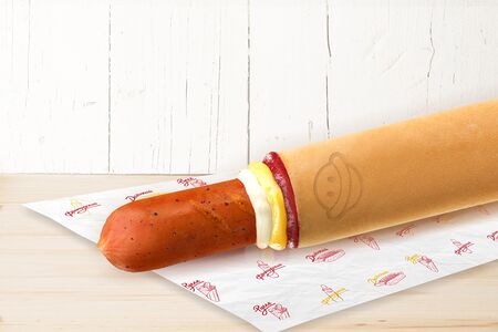 Французский хот-дог с колбаской триплпепперчиз