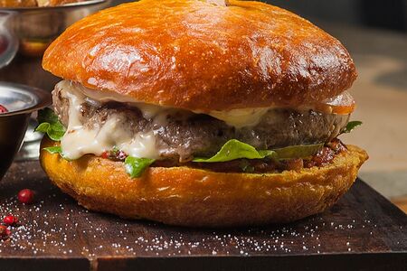 Бургер с котлетой из говядины