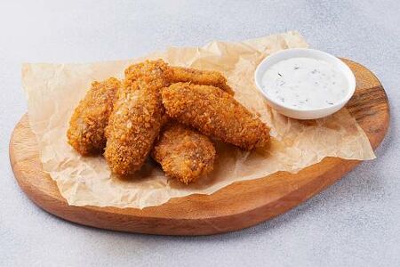 Крылышки в кляре стандартная порция с соусом