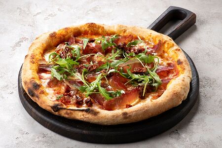 Пицца с ростбифом