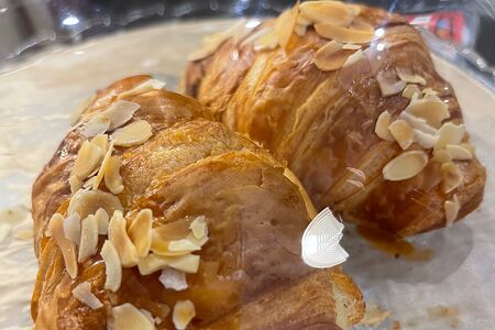 Круассан миндальный