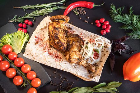 Курица жареная на углях