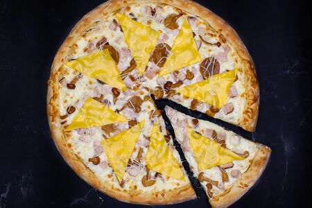 Пицца в гостях у бабушки большая