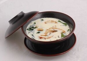 Сливочный суп с угрем