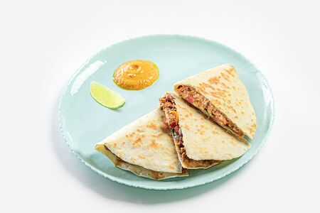 Quesadilla chili con carne