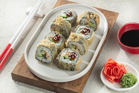 Ролл Унаги в темпуре