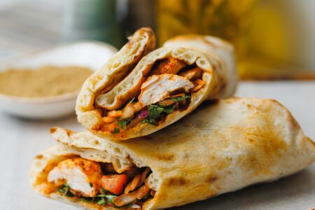 Дюрюм с курицей Tavuk Dürüm маленькая