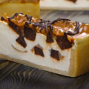 Чизкейк Брауни и карамель