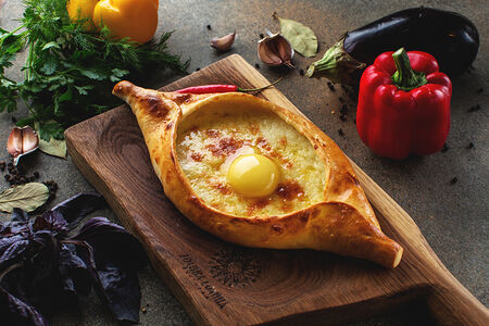 Хачапури по-аджарски