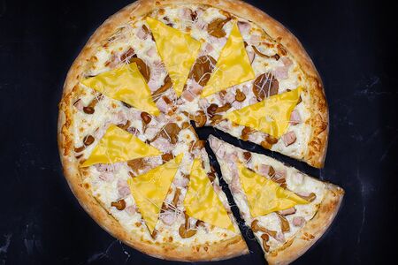 Пицца в гостях у бабушки маленькая