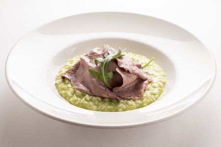 Ризотто с рукколой и ростбифом