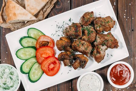 Шашлык из cвинoго окорока