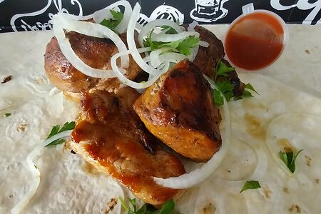 Шашлык в лаваше (куриный)