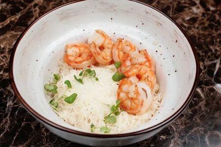 Трюфельный ризотто с креветкой в сливках