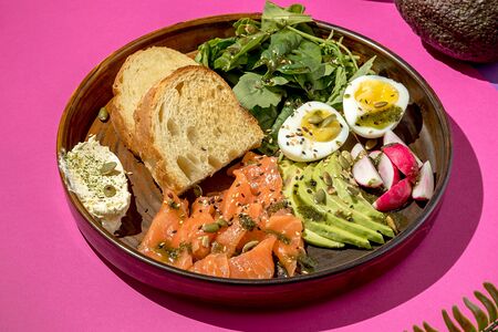 Завтрак с лососем