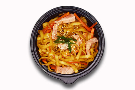 Удон с лососем