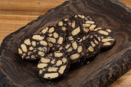 Шоколадная колбаска