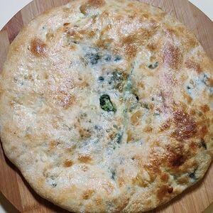 Хачапури с сыром и шпинатом