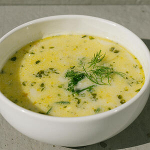 Уха из белой рыбы и миндальной рикотты