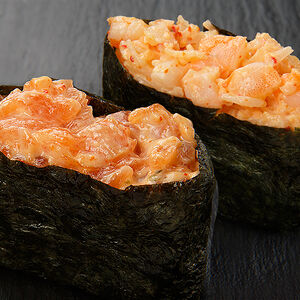 Суши острые с лососем и Суши острые с крабом и креветкой