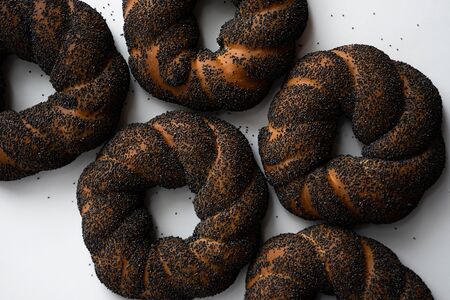 Симит с маком