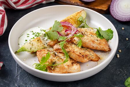 Медальоны из куриной грудки и кабачками