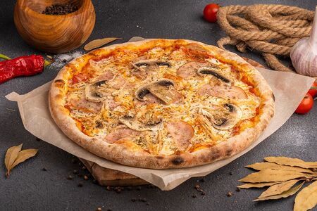 Пицца Ветчина куриная с грибами