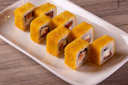 Ролл Сяки Хот