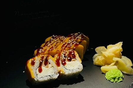 Ролл сливочный угорь с сыром чеддер