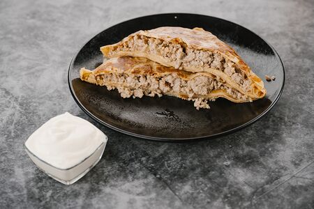 Королевский блин с мясом и сметаной