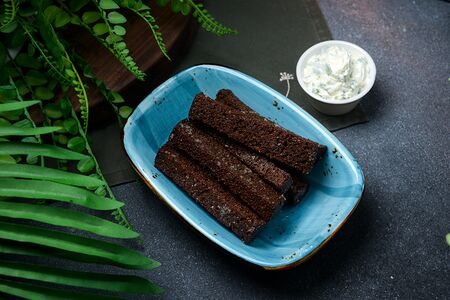 Чесночные гренки